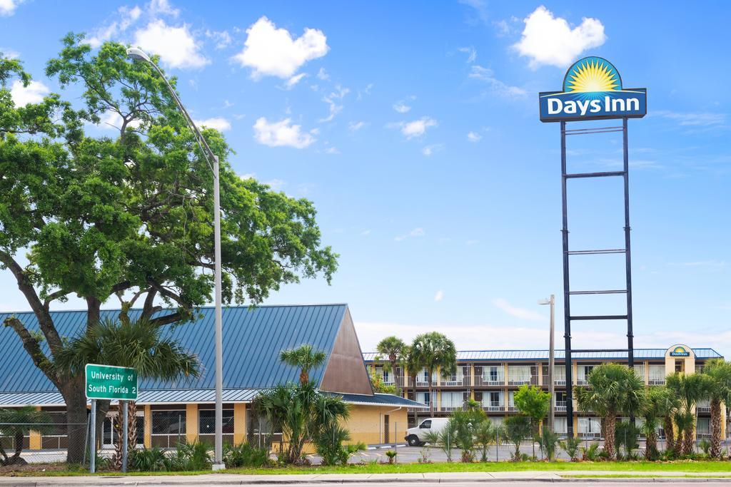 Days Inn Tampa North Of Busch Gardens Exterior photo